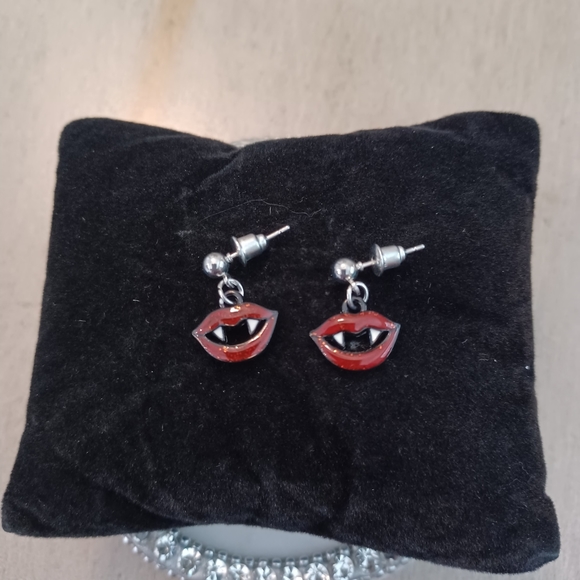 Red Shimmery Lady Vampire Dangle Drop Earrings - Picture 2 of 6